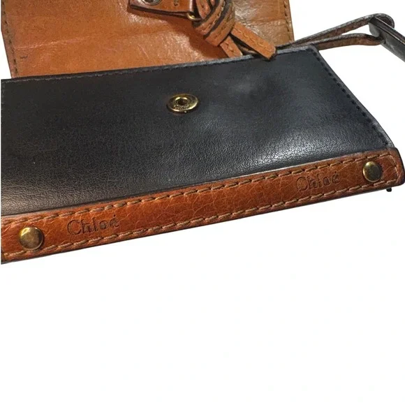 Chloe Black Brown Leather 6 Key Card Holder Snap Closure - Picture 10 of 13